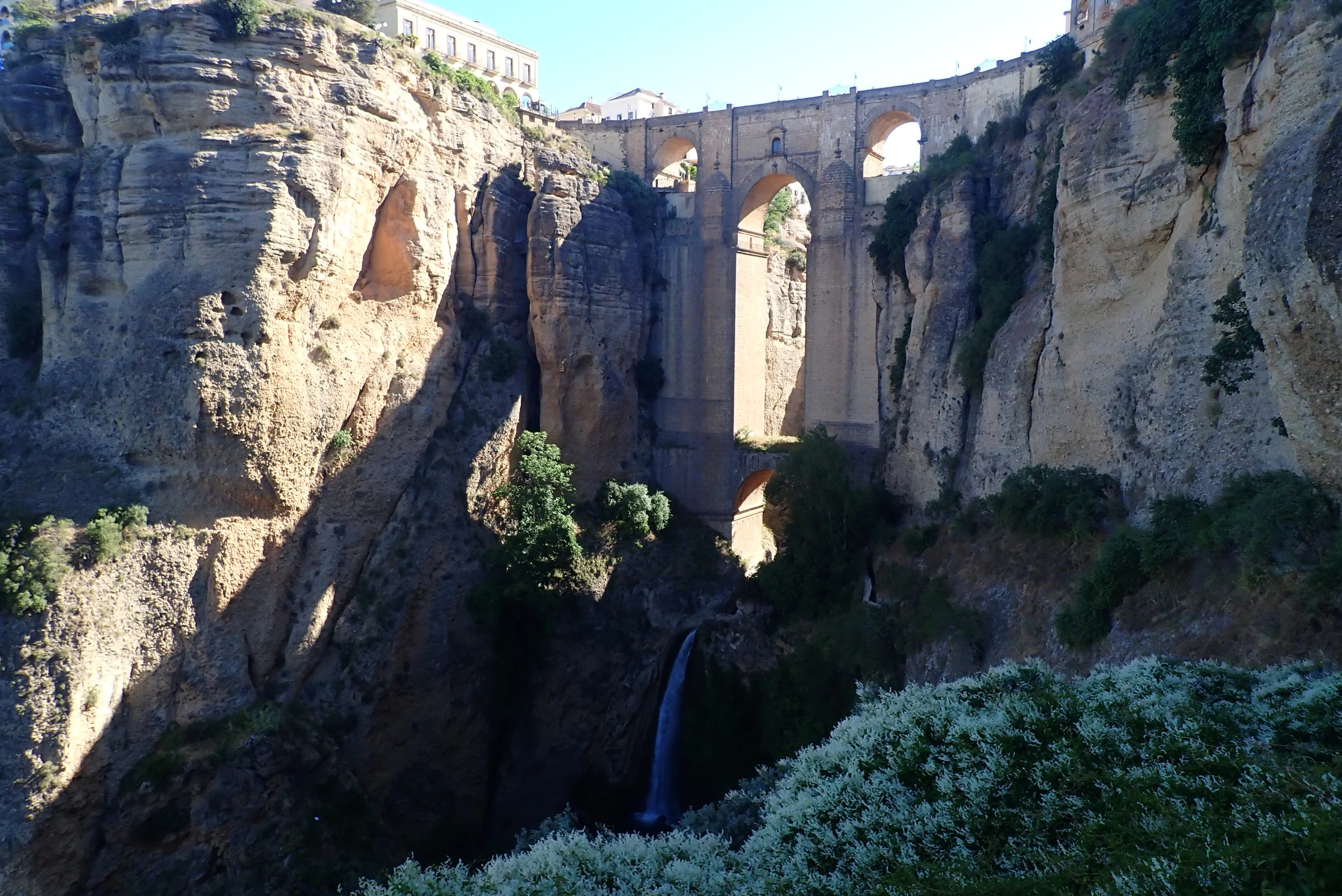 Tajo de Ronda - Spectacular views of the New Bridge in Ronda canyon