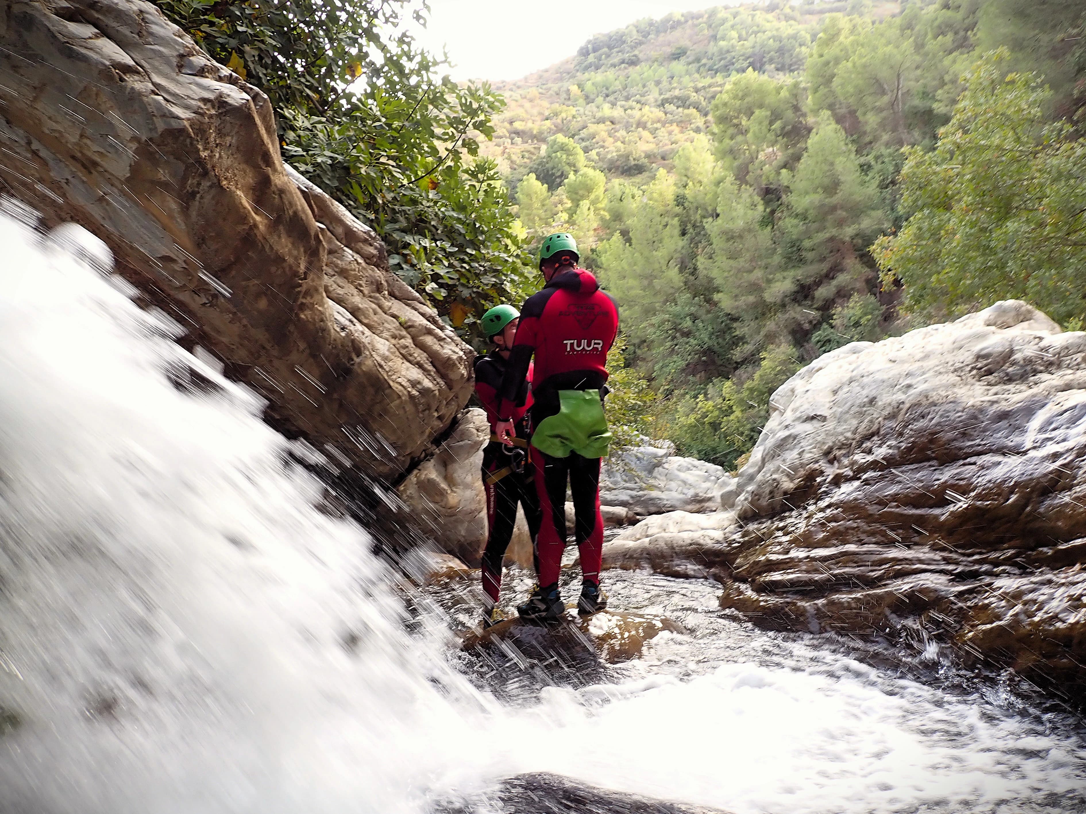Zarzalones canyon - Canyon walls in zarzalones canyon